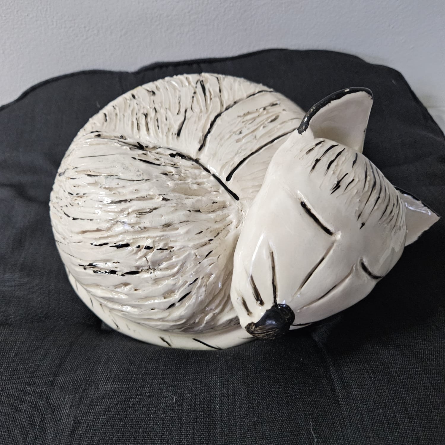 Cat urn by Vivien Phelan