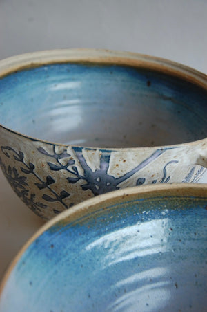 Handmade stoneware wildflower design engraved casserole